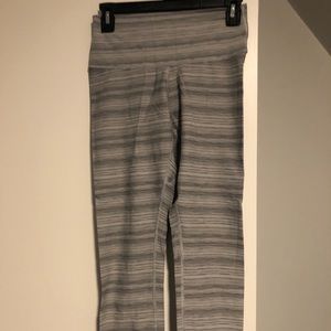 Lululemon leggings size 6